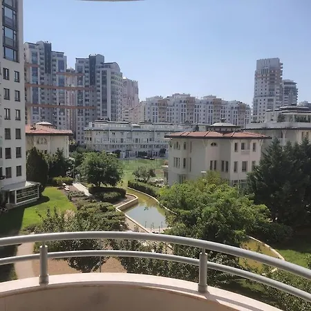 Luxury House * בורסה