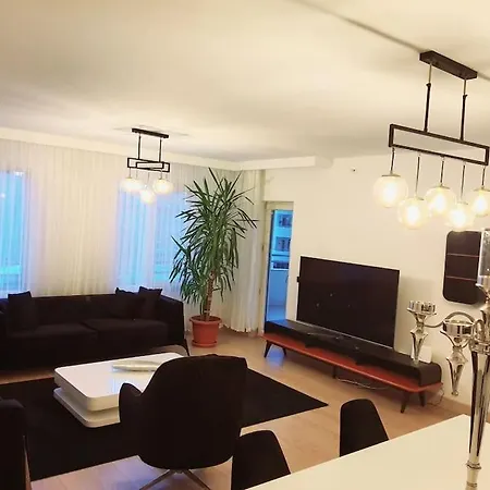 Luxury House דירה